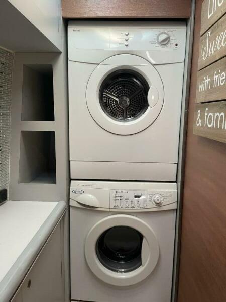 70' 1999 Horizon 70 MY