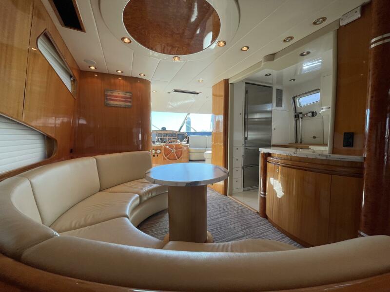 70' 1999 Horizon 70 MY