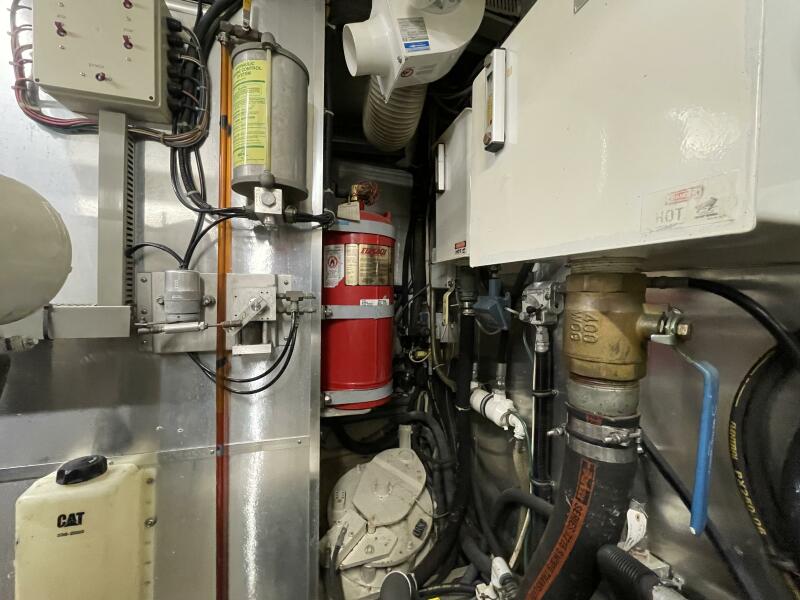 70' 1999 Horizon 70 MY