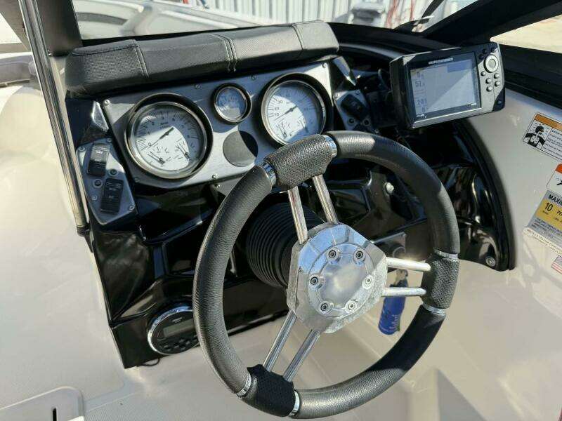 Yesterday s Dream 23ft Larson Yacht For Sale