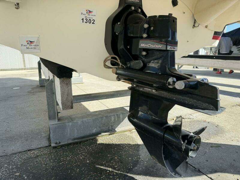 Yesterday s Dream 23ft Larson Yacht For Sale