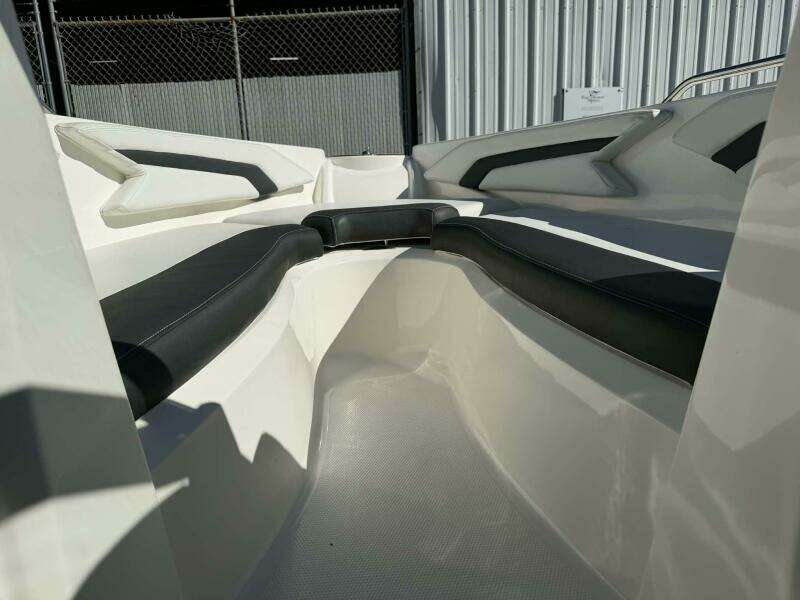 Yesterday s Dream 23ft Larson Yacht For Sale