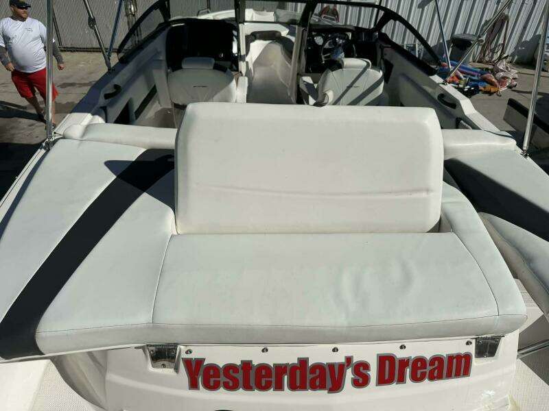 Yesterday s Dream 23ft Larson Yacht For Sale