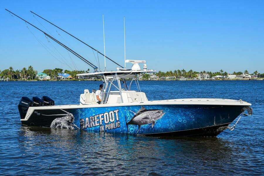 BAREFOOR IN PUBLIC 37ft SeaVee Yacht For Sale