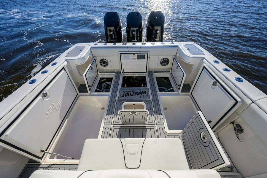 BAREFOOR IN PUBLIC 37ft SeaVee Yacht For Sale