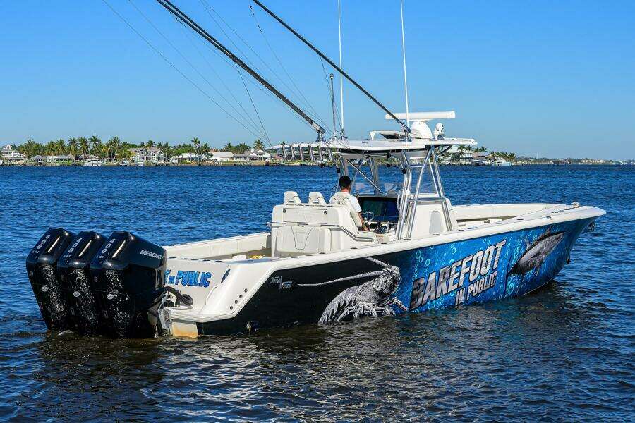 BAREFOOR IN PUBLIC 37ft SeaVee Yacht For Sale