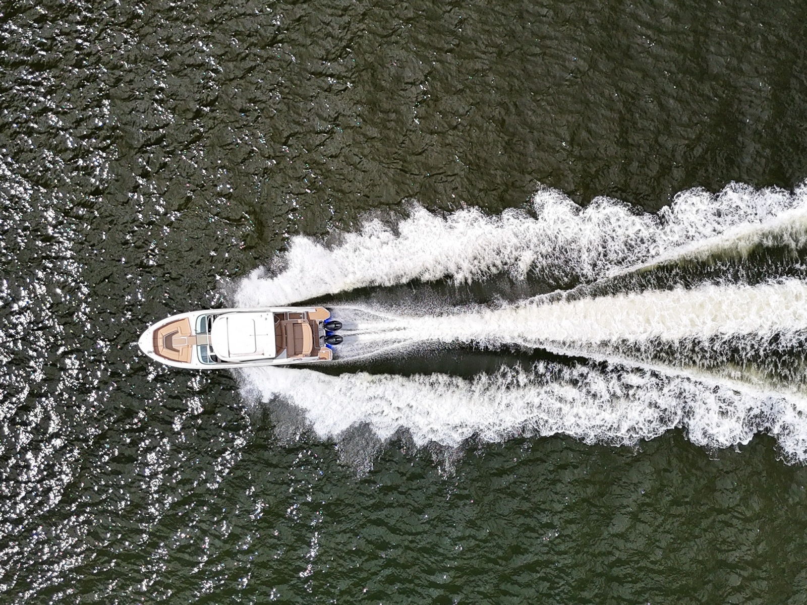 32' 2023 Sea Ray SLX 310 OB