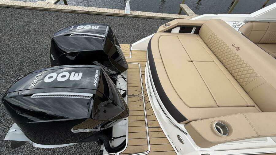 32ft Sea Ray Yacht For Sale