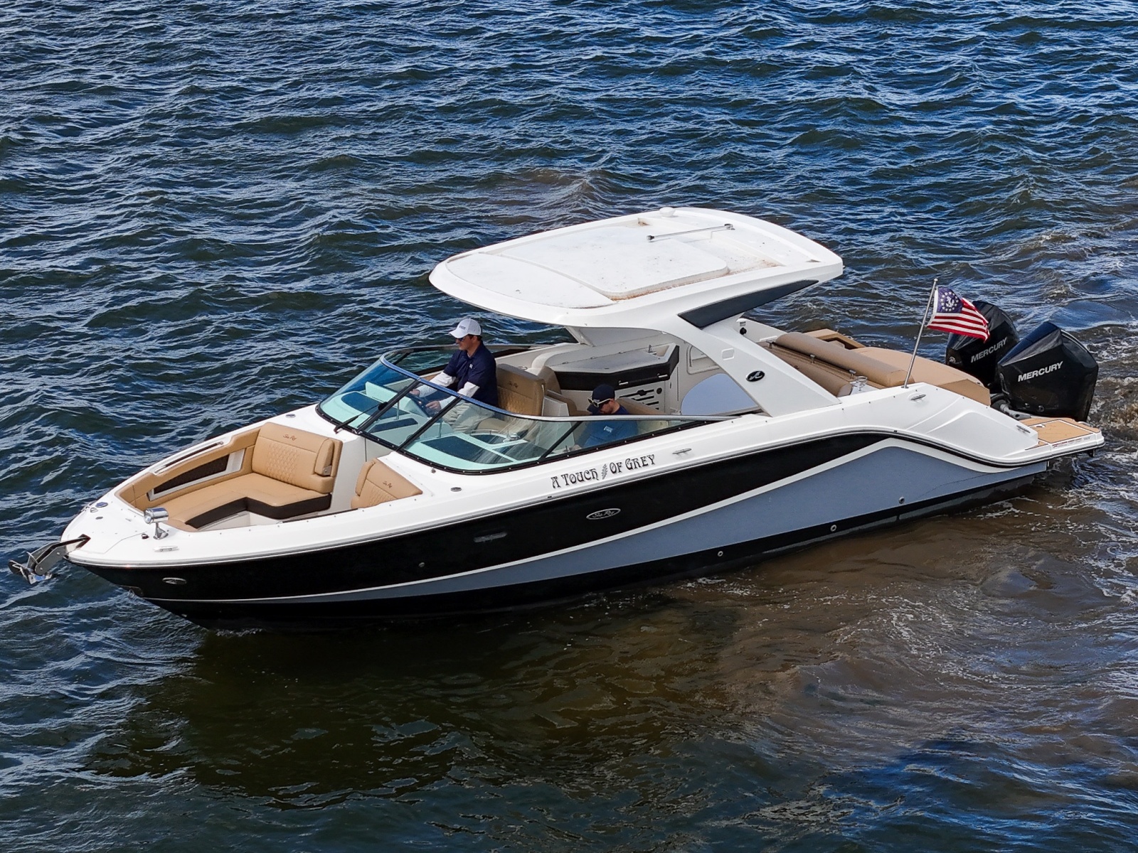 32' 2023 Sea Ray SLX 310 OB
