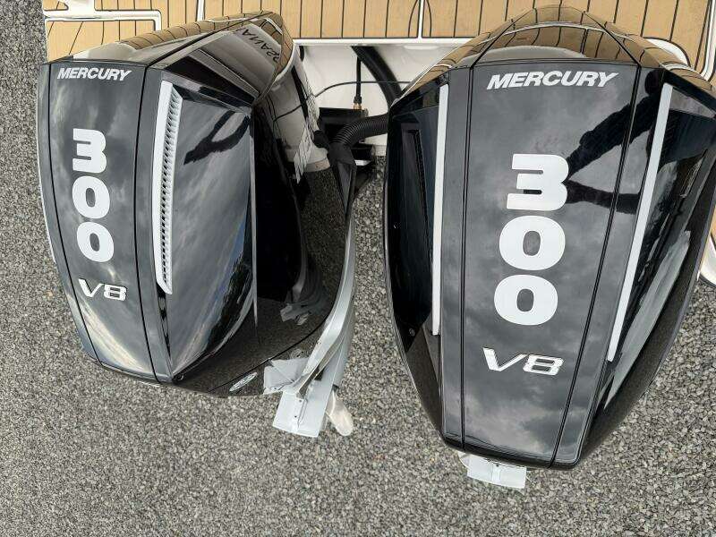 32ft Sea Ray Yacht For Sale