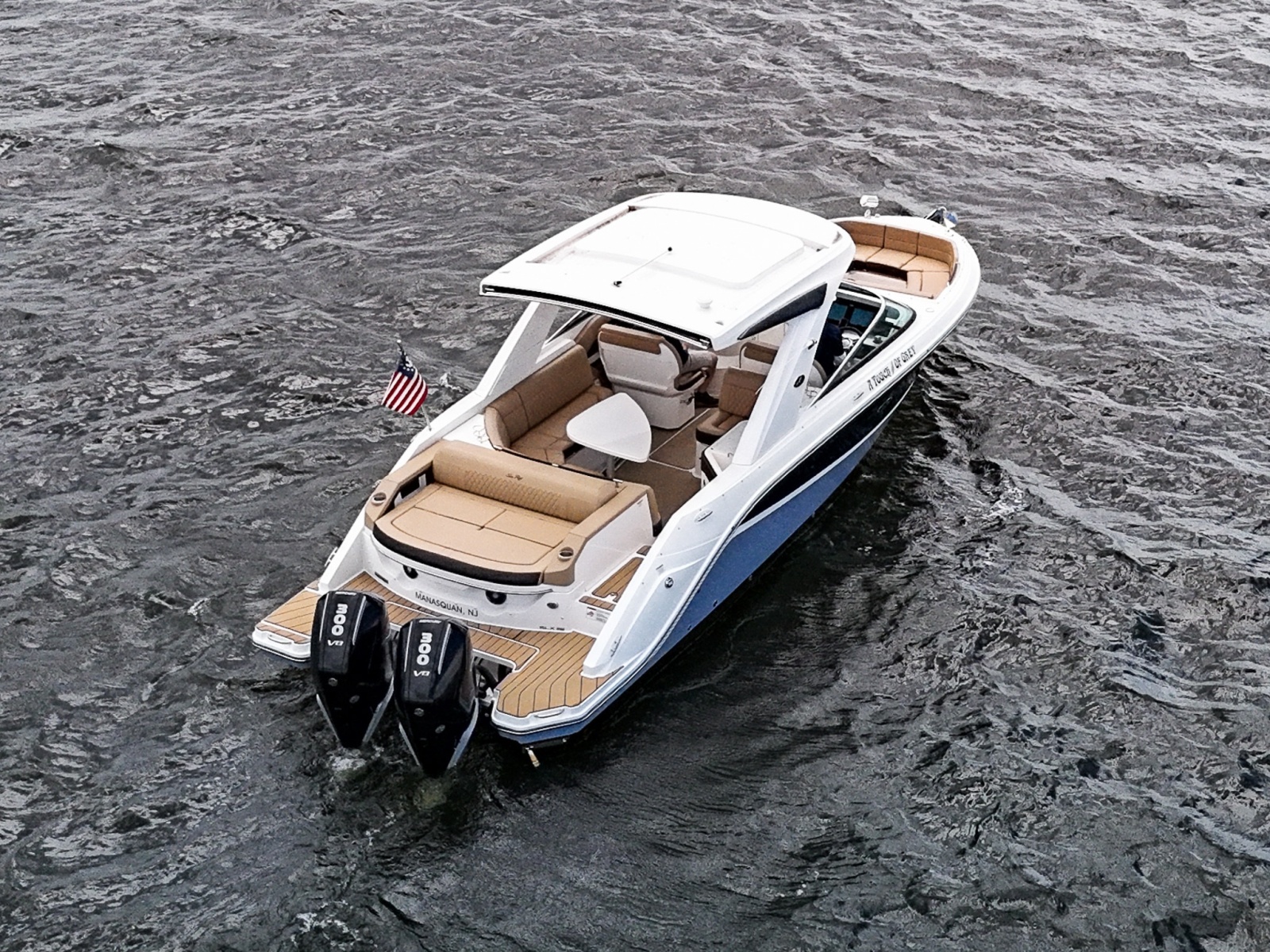 32' 2023 Sea Ray SLX 310 OB