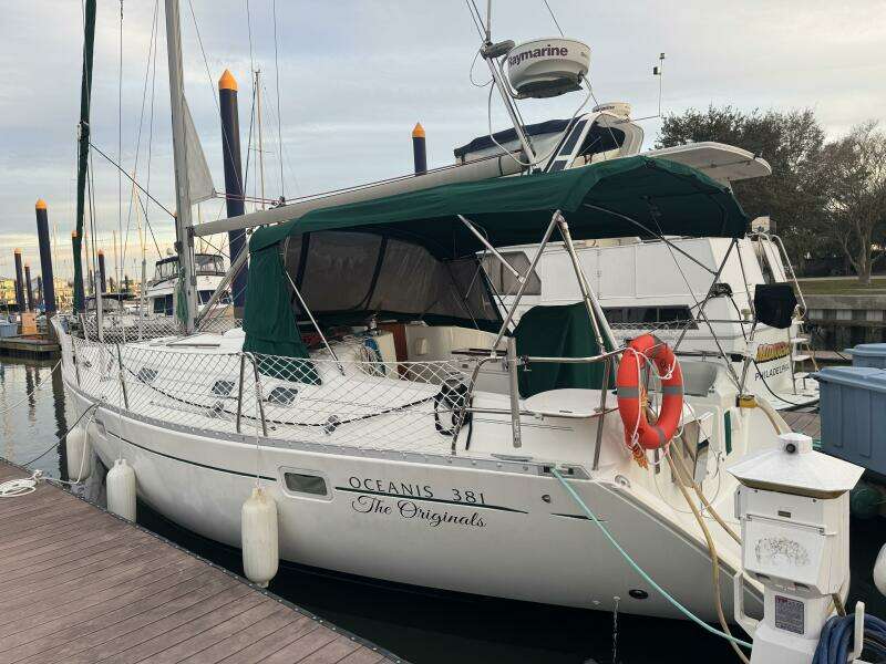 The Originals 38ft Beneteau Yacht For Sale