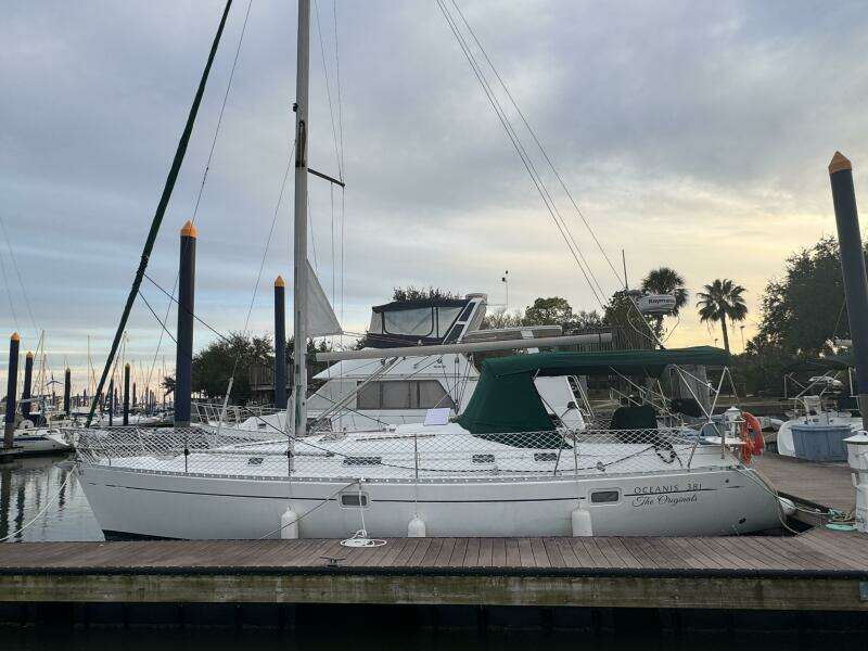 The Originals 38ft Beneteau Yacht For Sale