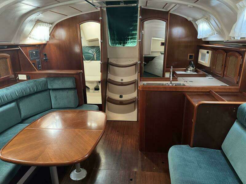 The Originals 38ft Beneteau Yacht For Sale