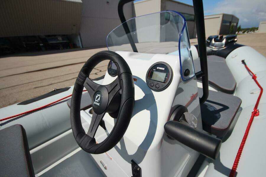 Boat Show Special Pricing 15ft Zodiac Yacht For Sale