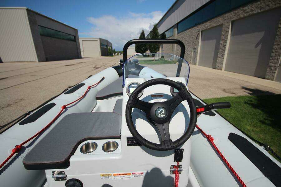 Boat Show Special Pricing 15ft Zodiac Yacht For Sale