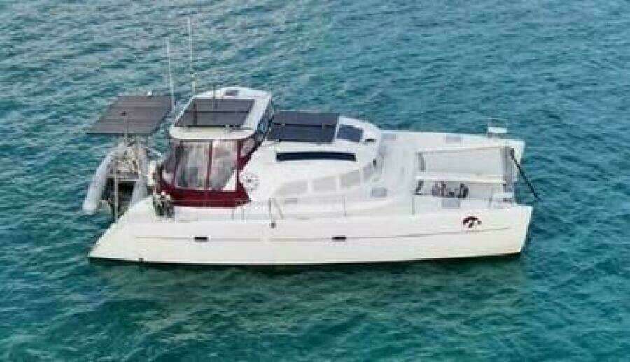 Herkee 38ft Lagoon Yacht For Sale