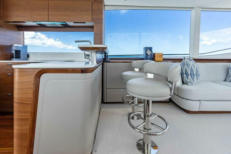 72' 2024 Princess Y72 Motor Yacht