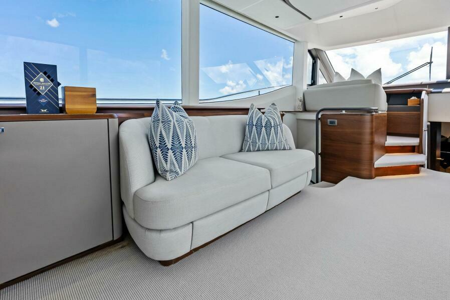 72' 2024 Princess Y72 Motor Yacht