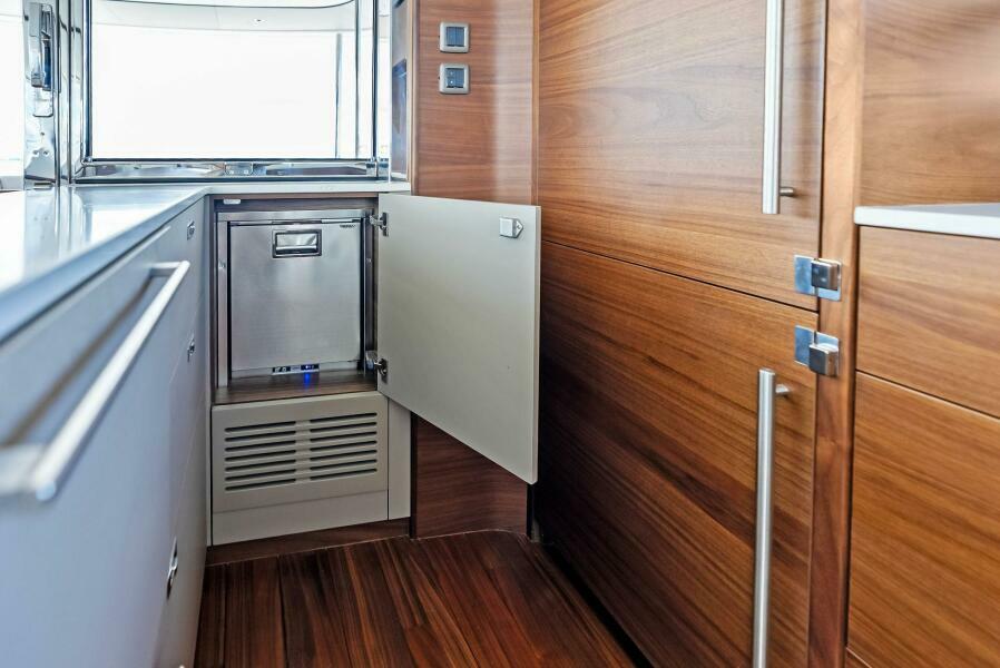 72' 2024 Princess Y72 Motor Yacht