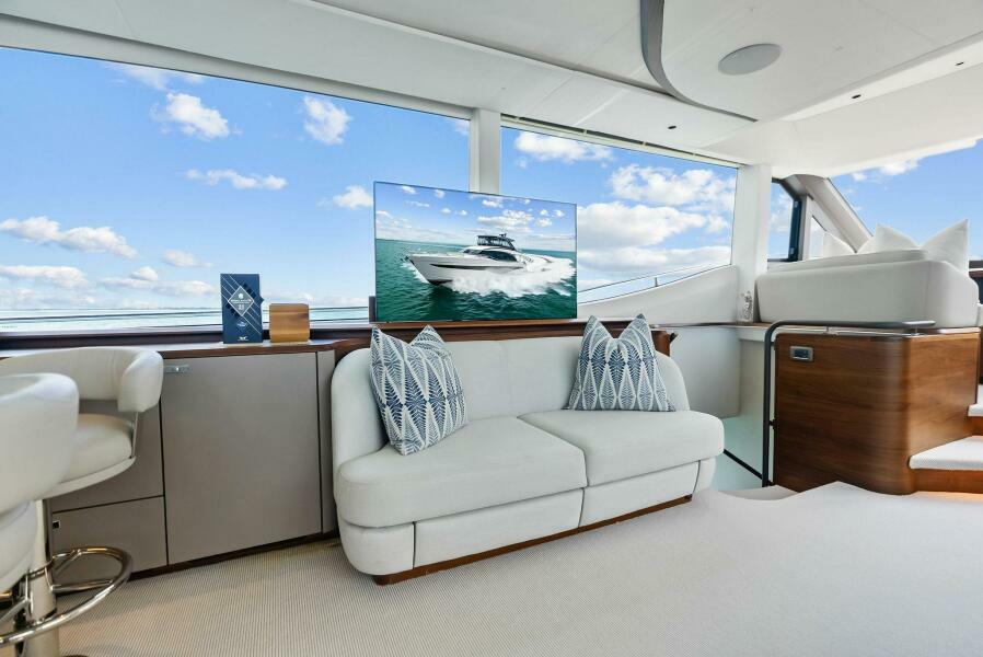 72' 2024 Princess Y72 Motor Yacht