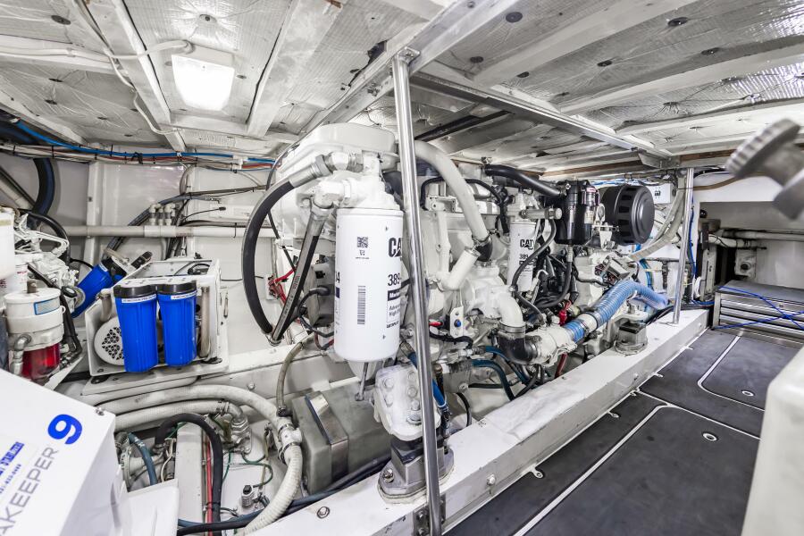 54' 1994 Jarrett Bay 54