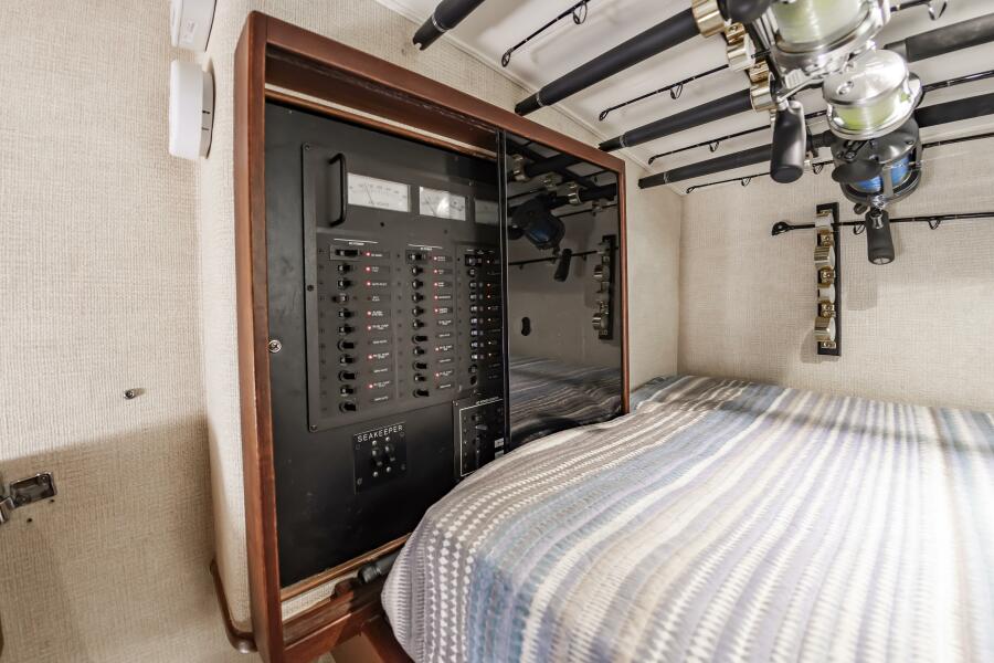 54' 1994 Jarrett Bay 54