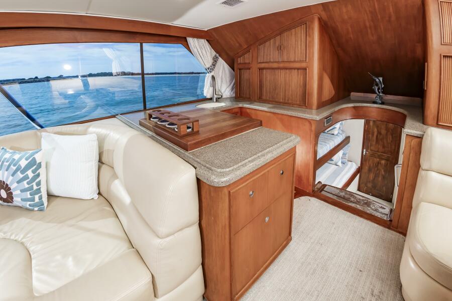 54' 1994 Jarrett Bay 54