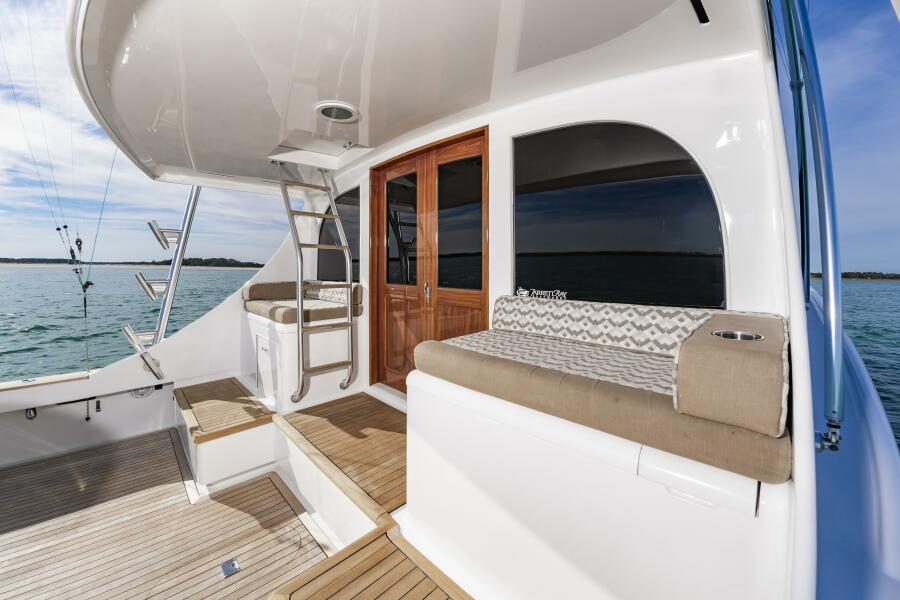 54' 1994 Jarrett Bay 54