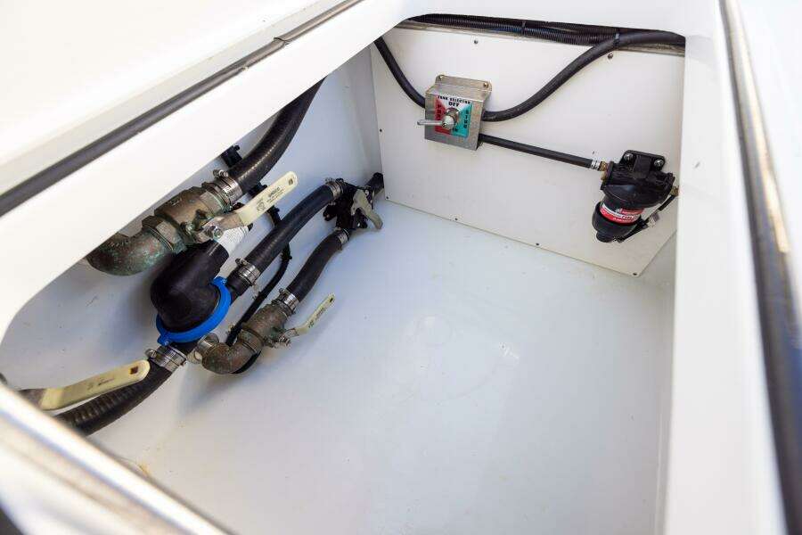 34ft Freeman Yacht For Sale