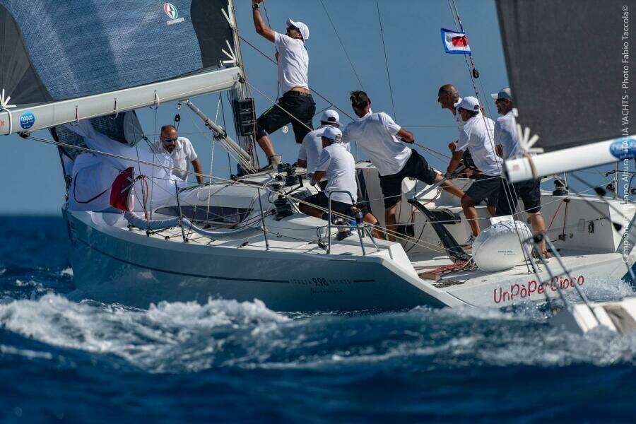 34ft Italia Yachts Yacht For Sale