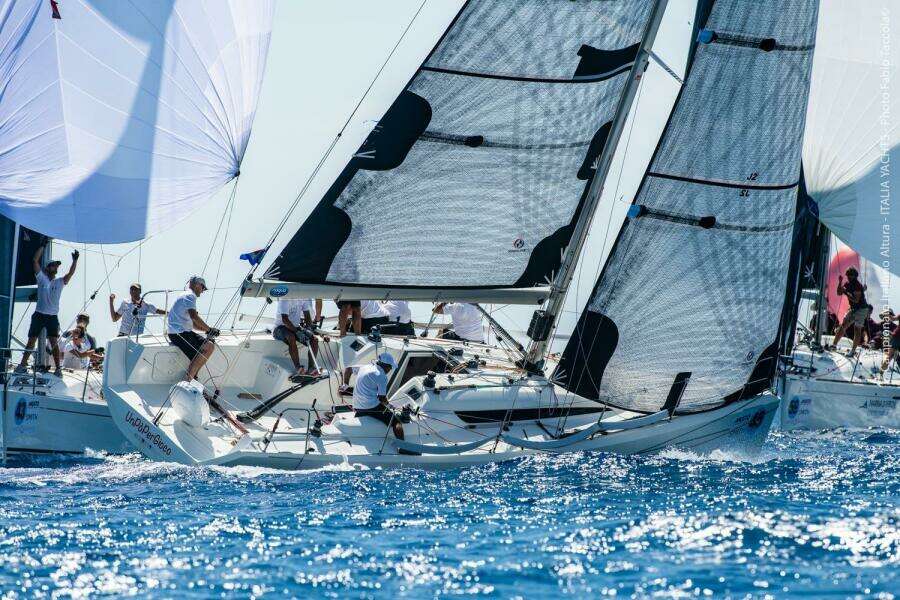 34ft Italia Yachts Yacht For Sale