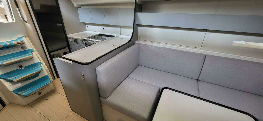 43ft Italia Yachts Yacht For Sale