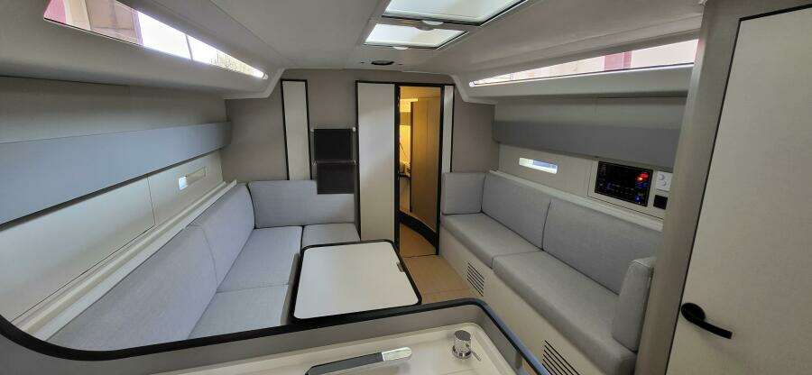 43ft Italia Yachts Yacht For Sale