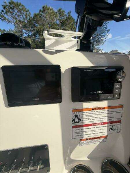 24ft Cobia Yacht For Sale