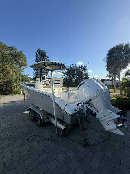 24ft Cobia Yacht For Sale