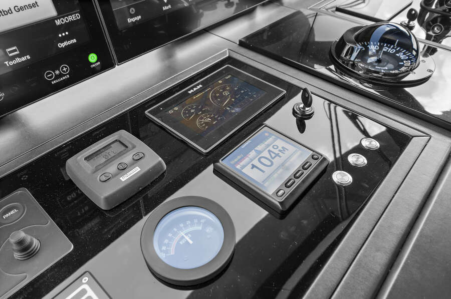 106ft Ocean Alexander Yacht For Sale