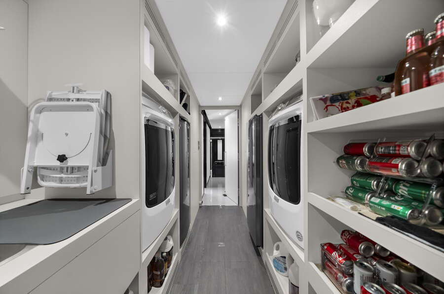 106ft Ocean Alexander Yacht For Sale