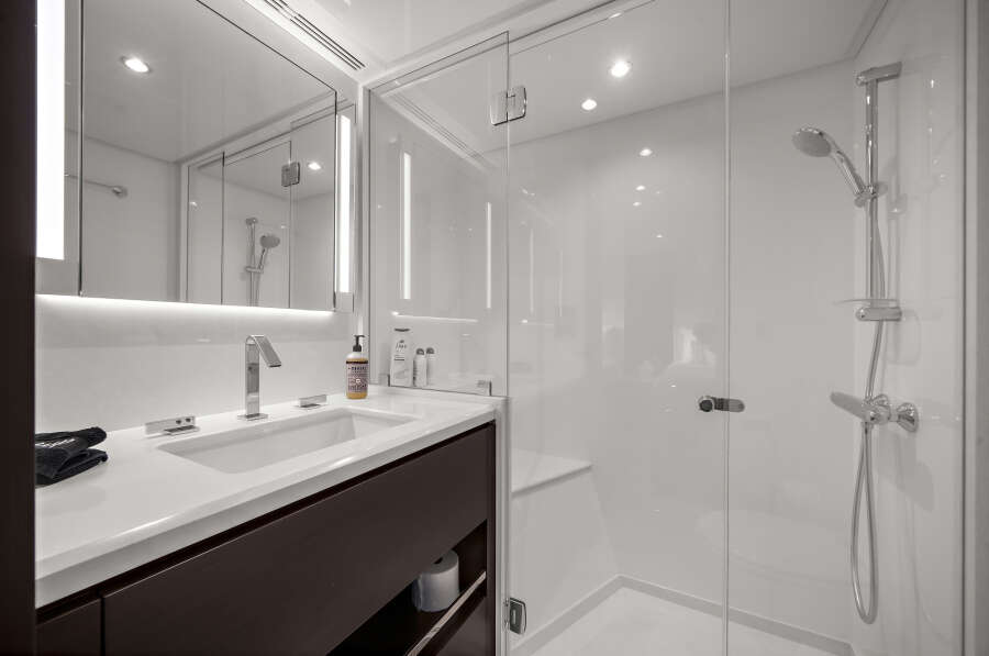 106ft Ocean Alexander Yacht For Sale