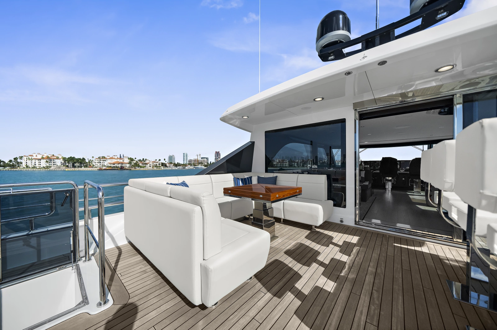 2024 Ocean Alexander 32L