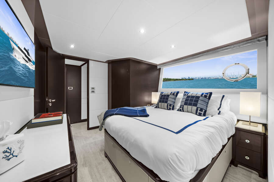 106ft Ocean Alexander Yacht For Sale