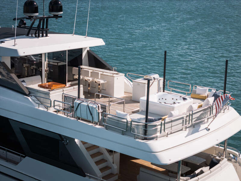 106ft Ocean Alexander Yacht For Sale