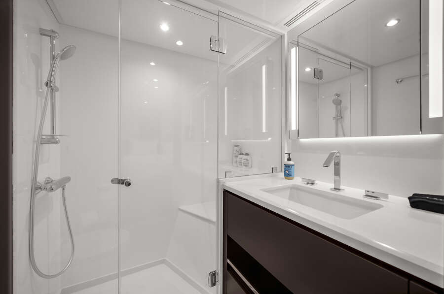 106ft Ocean Alexander Yacht For Sale