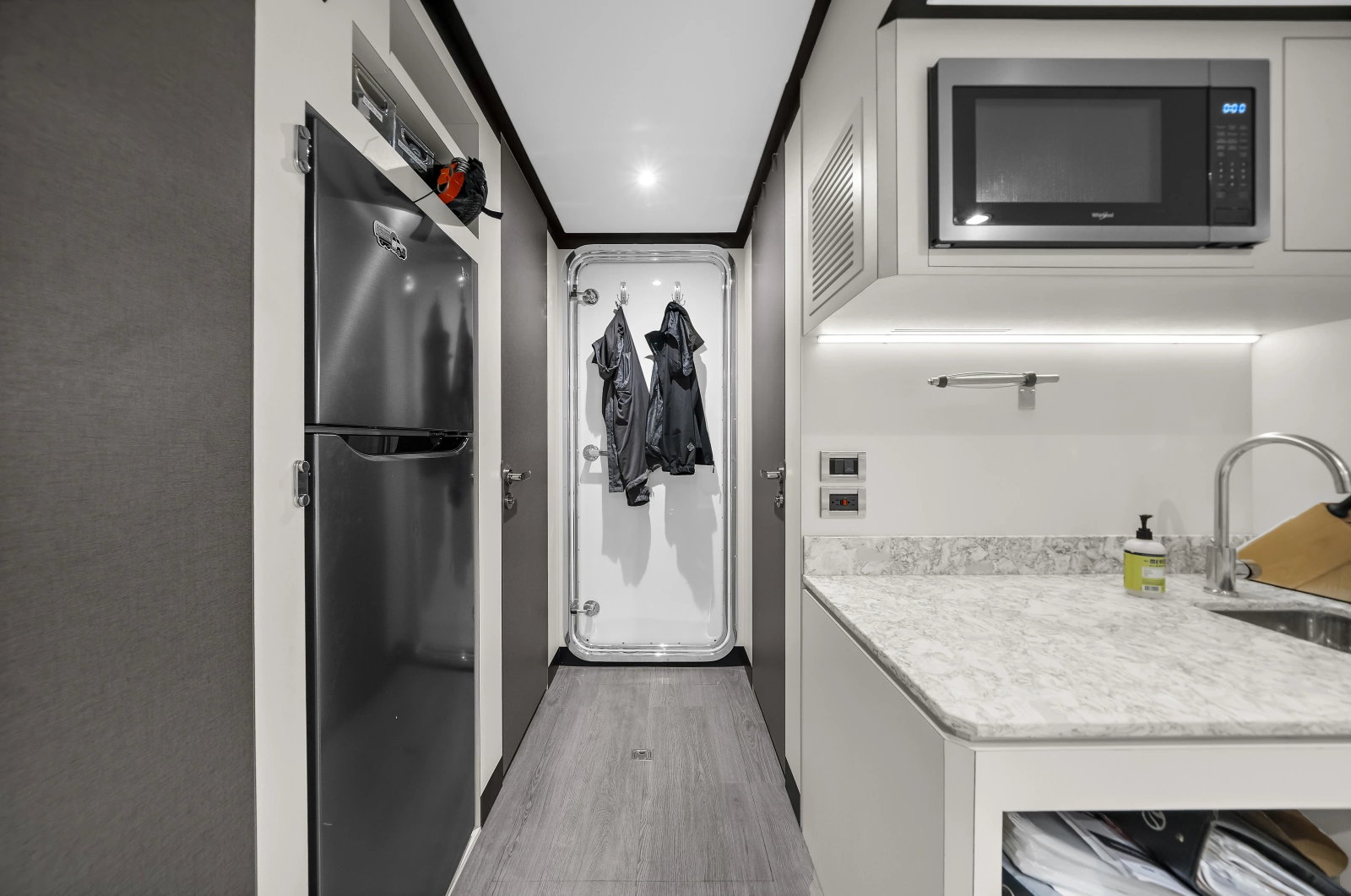2024 Ocean Alexander 32L