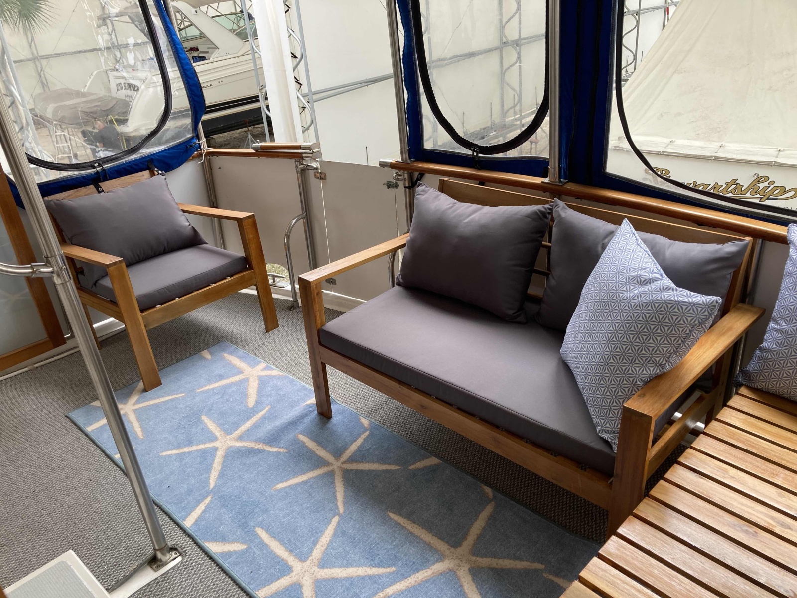 36' 1986 Heritage East Sundeck 36