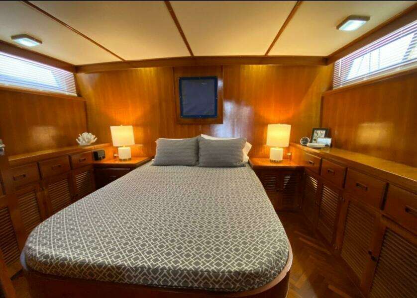 Honey Badger 36ft Heritage East Yacht For Sale