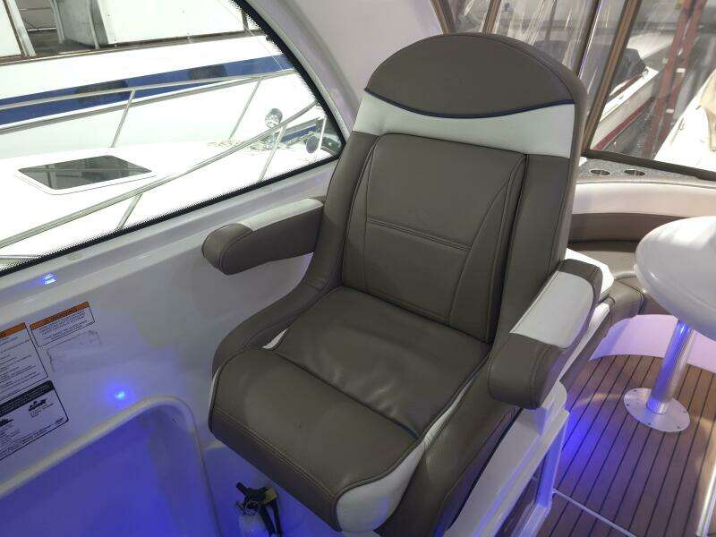 39ft Cruisers Yachts Yacht For Sale