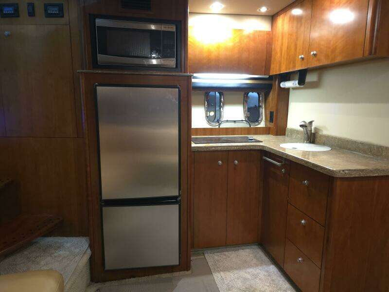 39ft Cruisers Yachts Yacht For Sale