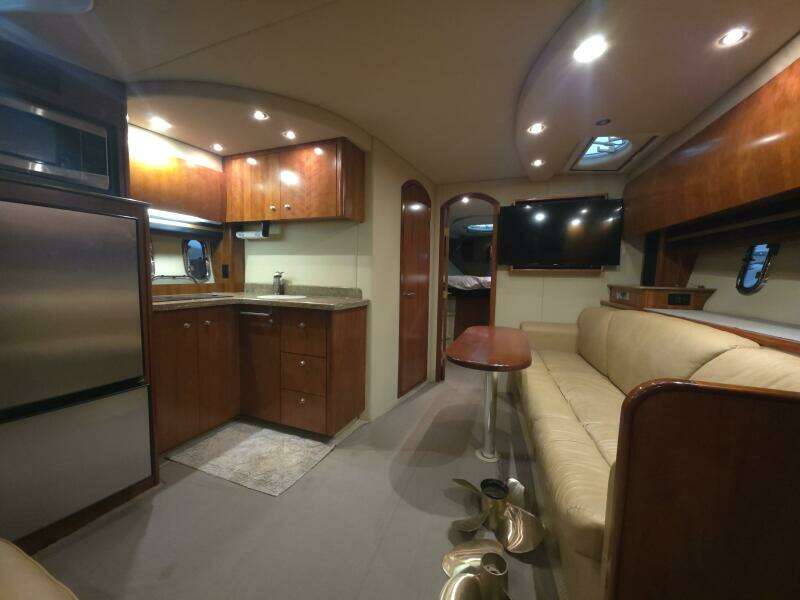 39ft Cruisers Yachts Yacht For Sale