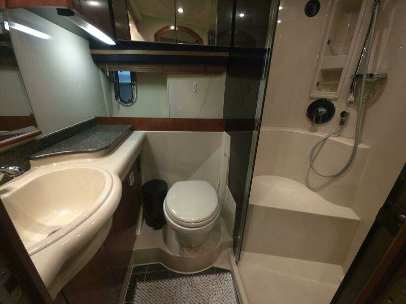 39ft Cruisers Yachts Yacht For Sale